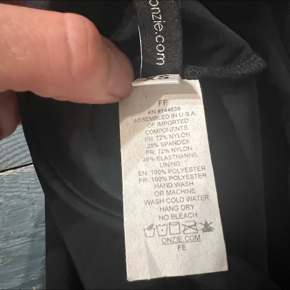 NWT Onzie Leggings - Picture 8 of 8